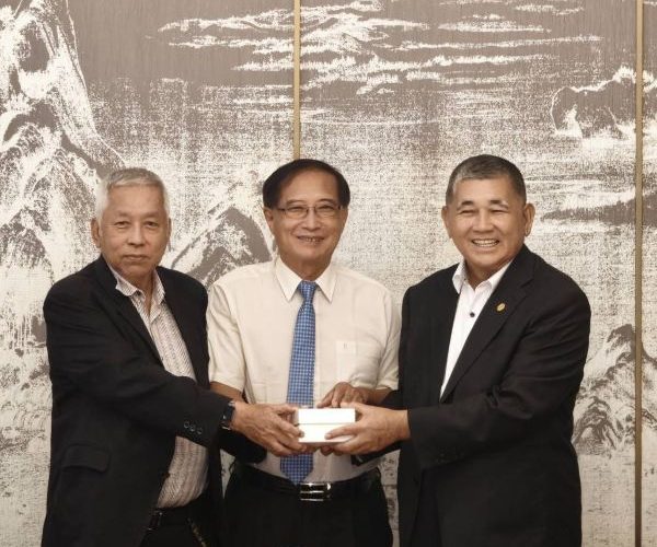 義守大學校友李文淮接任高雄市總工業會理事長　1